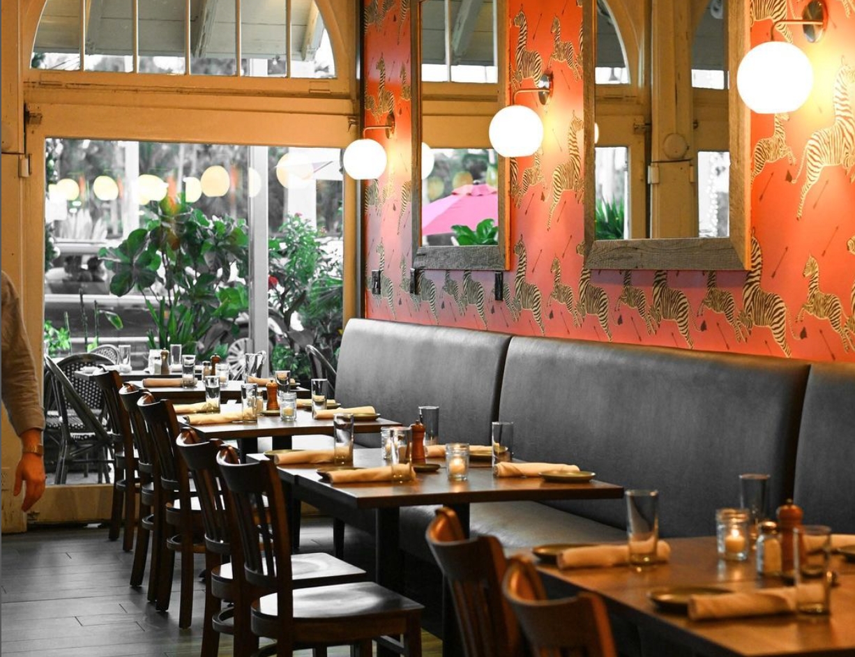 Almond Palm Beach Members and their guests receive a complimentary